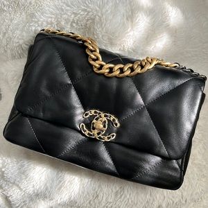 ❗️SOLD❗️Small Chanel 19 Goat skin